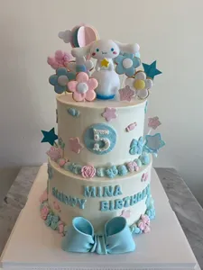 M.E Concept Cakes - Dessert restaurant in Vancouver – fine dining dishes, interior photos, and ambiance.