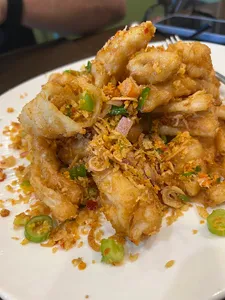 Neptune Wonton Noodle Surrey Central - Taiwanese & HK Cafe restaurant in Surrey – fine dining dishes, interior photos, and ambiance.