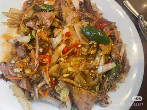 Three Woks - Chinese restaurant in Richmond – fine dining dishes, interior photos, and ambiance.