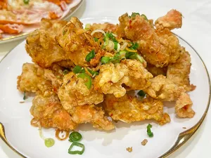 Yue Restaurant - Dim Sum restaurant in Richmond – fine dining dishes, interior photos, and ambiance.