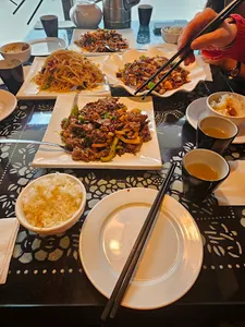 Alvin Garden - Chinese restaurant in Burnaby – fine dining dishes, interior photos, and ambiance.