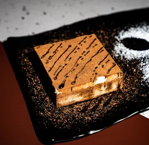 P2P indian restaurant Yaletown - Indian restaurant in Downtown Vancouver – fine dining dishes, interior photos, and ambiance.