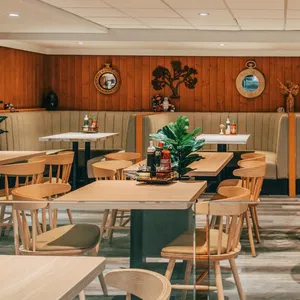 Moc Vietnamese Kitchen & Bar - Vietnamese restaurant in Vancouver – fine dining dishes, interior photos, and ambiance.