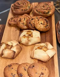 Caffe W West Broadway - Cafe restaurant in Vancouver – fine dining dishes, interior photos, and ambiance.