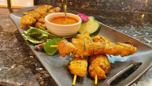 Sip Song Thai Cuisine - Thai restaurant in Vancouver – fine dining dishes, interior photos, and ambiance.