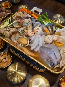 Elysium Korean Bistro and Restaurant - Korean restaurant in Richmond – fine dining dishes, interior photos, and ambiance.