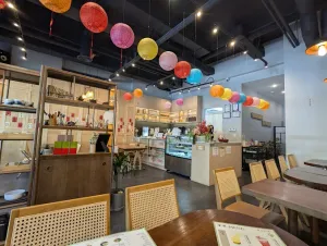 11AM Tea House - Bubble Tea restaurant in Richmond – fine dining dishes, interior photos, and ambiance.