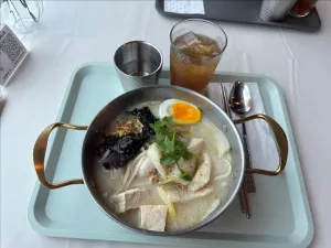 Upstairs Hot Pot - Hot Pot restaurant in Richmond – fine dining dishes, interior photos, and ambiance.