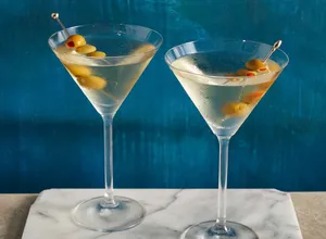 Moose's Down Under Bar and Grill - Brewery & Pubs restaurant in Richmond – fine dining dishes, interior photos, and ambiance.