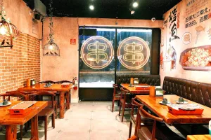 Kuan Zhai Road Kingsway BBQ House - Szechuan Spicy restaurant – fine dining dishes, interior photos, and ambiance.