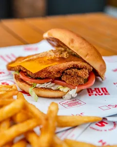 Hifive Chicken Kingsway Burger & Fried Chicken restaurant in Burnaby – fine dining dishes, interior photos, and ambiance.