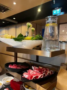 Haidilao Hotpot West Broadway Hot Pot restaurant in Vancouver – fine dining dishes, interior photos, and ambiance.