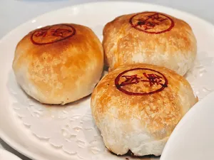 Osmanthus - Chinese restaurant in Richmond – fine dining dishes, interior photos, and ambiance.