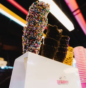 Ricardo's Robson - Dessert restaurant in Downtown Vancouver – fine dining dishes, interior photos, and ambiance.