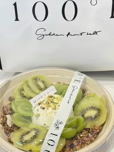 100E FRUIT - Dessert restaurant in Richmond – fine dining dishes, interior photos, and ambiance.