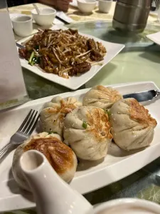 Grand Chinese Restaurant - Chinese restaurant in Burnaby – fine dining dishes, interior photos, and ambiance.