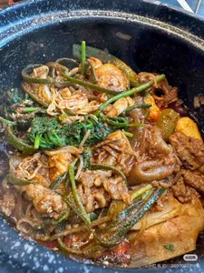 JOJO POT - Hot Pot restaurant in Burnaby – fine dining dishes, interior photos, and ambiance.