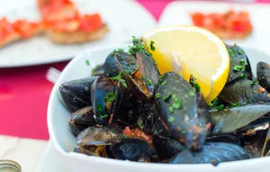 Steveston Seafood House - Seafood restaurant in Richmond – fine dining dishes, interior photos, and ambiance.