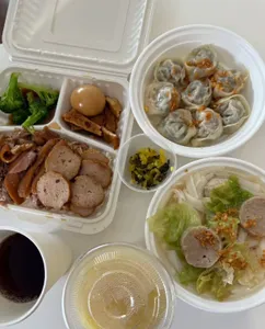 Ng Kee Cafe - Chinese restaurant in Richmond – fine dining dishes, interior photos, and ambiance.