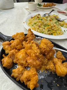 Neptune Palace Restaurant Surrey - Dim Sum restaurant in Surrey – fine dining dishes, interior photos, and ambiance.