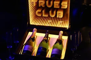 TRUES CLUB - restaurant in Richmond – fine dining dishes, interior photos, and ambiance. - Photo 1