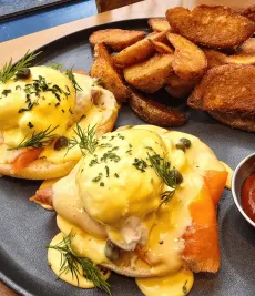 Wren cafe - Cafe restaurant in Downtown Vancouver – fine dining dishes, interior photos, and ambiance.