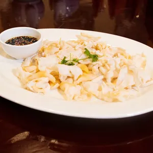 Z&W Shanghai Kitchen - Chinese restaurant in Vancouver – fine dining dishes, interior photos, and ambiance.