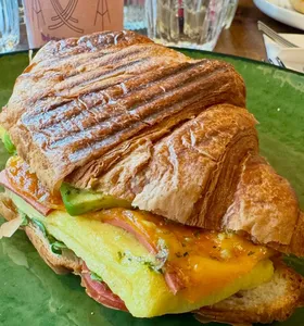 AM Cafe - Cafe restaurant in Vancouver – fine dining dishes, interior photos, and ambiance.