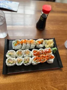 Big Bang Sushi - Japanese & Sushi restaurant in Downtown Vancouver – fine dining dishes, interior photos, and ambiance.