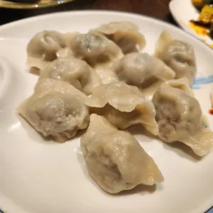 Dingding Restaurant - Chinese restaurant in Downtown Vancouver – fine dining dishes, interior photos, and ambiance.