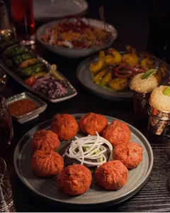 Tandoori King - Indian restaurant in Richmond – fine dining dishes, interior photos, and ambiance.