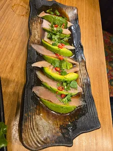 Sake Maki - Japanese & Sushi restaurant in Vancouver – fine dining dishes, interior photos, and ambiance.