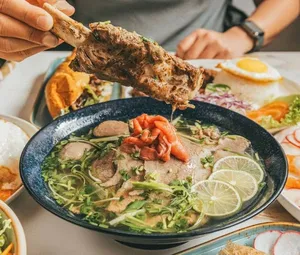 Moc Vietnamese Kitchen & Bar - Vietnamese restaurant in Vancouver – fine dining dishes, interior photos, and ambiance.