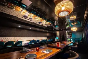 P2P indian restaurant Yaletown - Indian restaurant in Downtown Vancouver – fine dining dishes, interior photos, and ambiance.