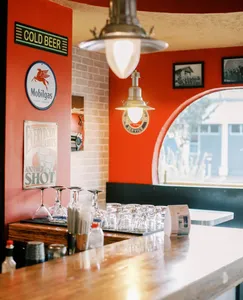 Deacon's Corner - North American restaurant in Vancouver – fine dining dishes, interior photos, and ambiance.