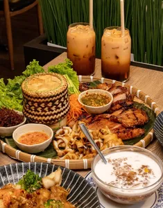 Sawasdee Thai Restaurant Thai restaurant in Vancouver – fine dining dishes, interior photos, and ambiance.