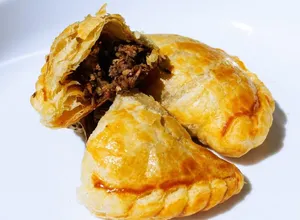 Shiok Canteen - Singaporean restaurant in New Westminster – fine dining dishes, interior photos, and ambiance.