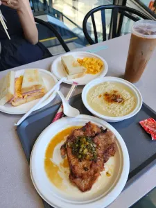 Cha Kee - Taiwanese & HK Cafe restaurant in Richmond – fine dining dishes, interior photos, and ambiance.