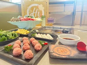 Haidilao Hotpot West Broadway Hot Pot restaurant in Vancouver – fine dining dishes, interior photos, and ambiance.