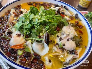 Three Woks - Chinese restaurant in Richmond – fine dining dishes, interior photos, and ambiance.