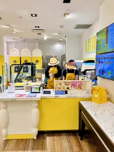 Castella Cheesecake Richmond Centre - Dessert restaurant in Richmond – fine dining dishes, interior photos, and ambiance.