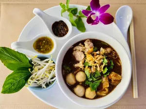 Sip Song Thai Cuisine - Thai restaurant in Vancouver – fine dining dishes, interior photos, and ambiance.