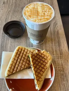 Dario Caffe Guildford Mall - Cafe restaurant in Surrey – fine dining dishes, interior photos, and ambiance.