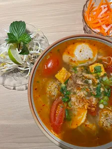 Moc Vietnamese Kitchen & Bar - Vietnamese restaurant in Vancouver – fine dining dishes, interior photos, and ambiance.