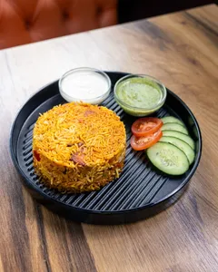 P2P indian restaurant Yaletown - Indian restaurant in Downtown Vancouver – fine dining dishes, interior photos, and ambiance.