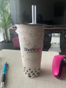 Sharetea Surrey Central - Bubble Tea restaurant in Surrey – fine dining dishes, interior photos, and ambiance.