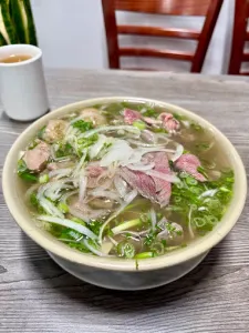 Pho Quynh Express Yaletown - Vietnamese restaurant in Downtown Vancouver – fine dining dishes, interior photos, and ambiance.