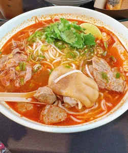 Pho 7 - Vietnamese restaurant in Richmond – fine dining dishes, interior photos, and ambiance.