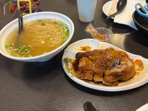 Review photo uploaded by wezzyo at Neptune Wonton Noodle YVR Outlet