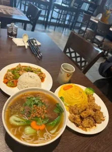 Dingding Restaurant - Chinese restaurant in Downtown Vancouver – fine dining dishes, interior photos, and ambiance.